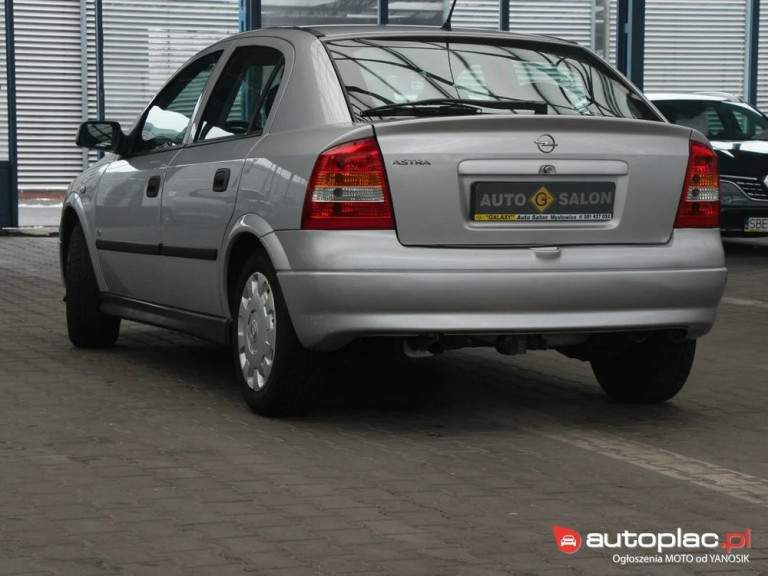 opel-astra-14-salon-srebrny (2)