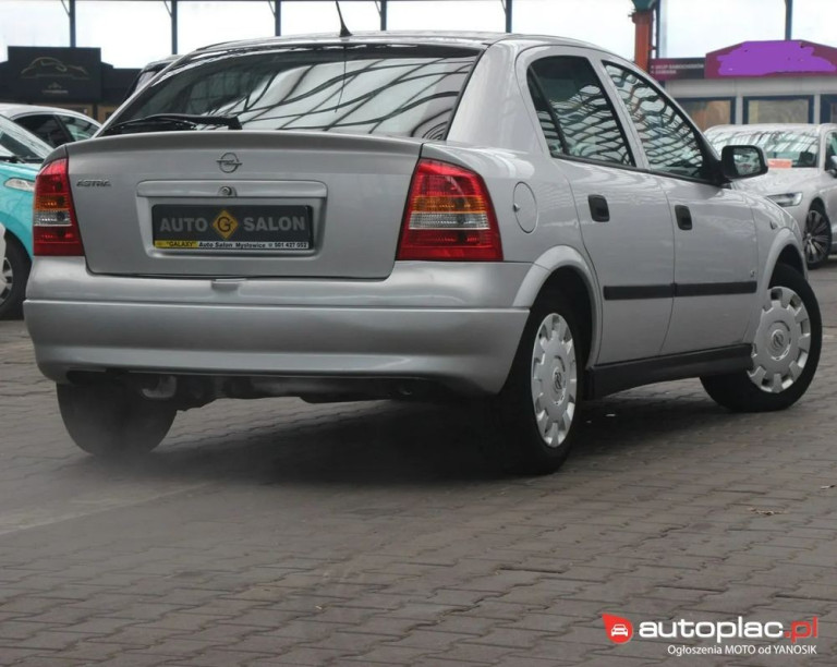 opel-astra-14-salon-srebrny (3)