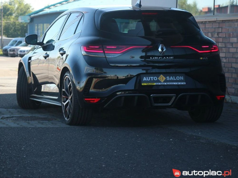renault-megane-18-2022-czarny (3)