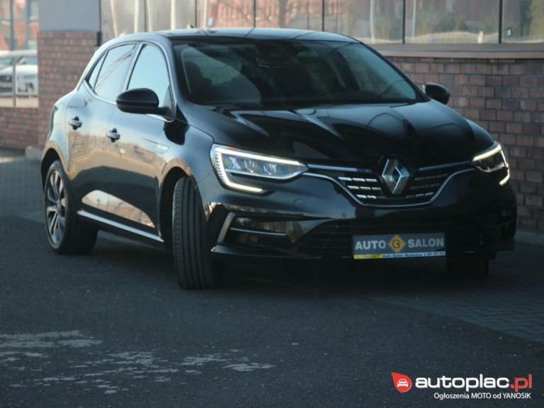renault-megane-iv-13-2022-czarny (1)