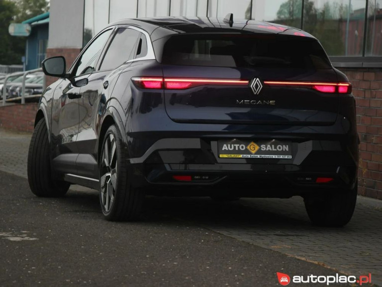 renault-megane-iv-2022-niebieski (3)