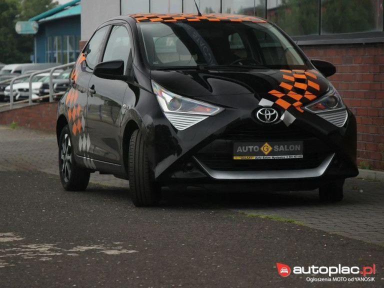 toyota-aygo-10-2018-czarny (1)