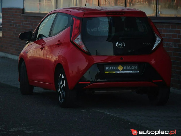 toyota-aygo-10-2019-czerwony (2)