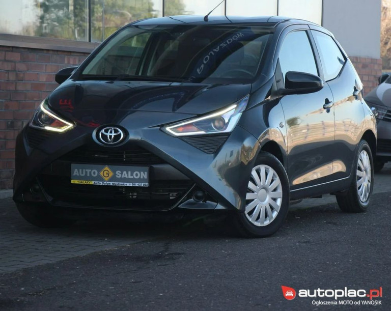 toyota-aygo-10-2019-szary (3)