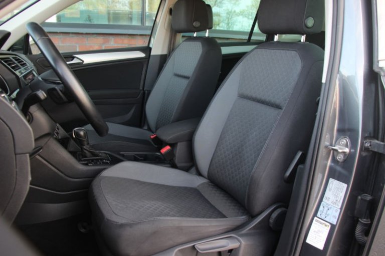 tiguan-szary-30